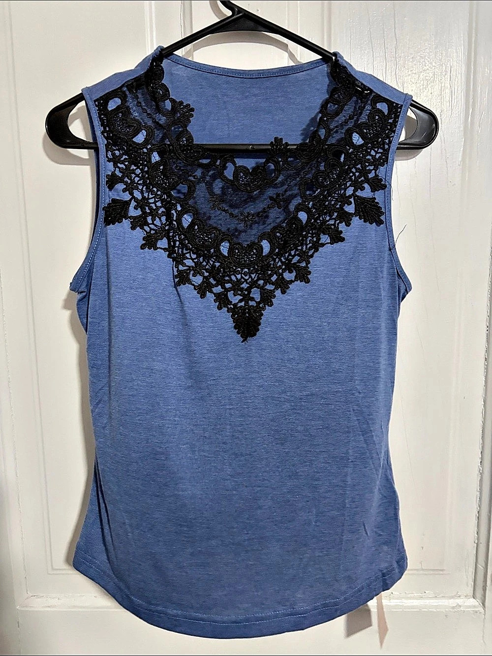 Emery Rose Lace Neck Tank Top in Blue & Black Size Large NWT